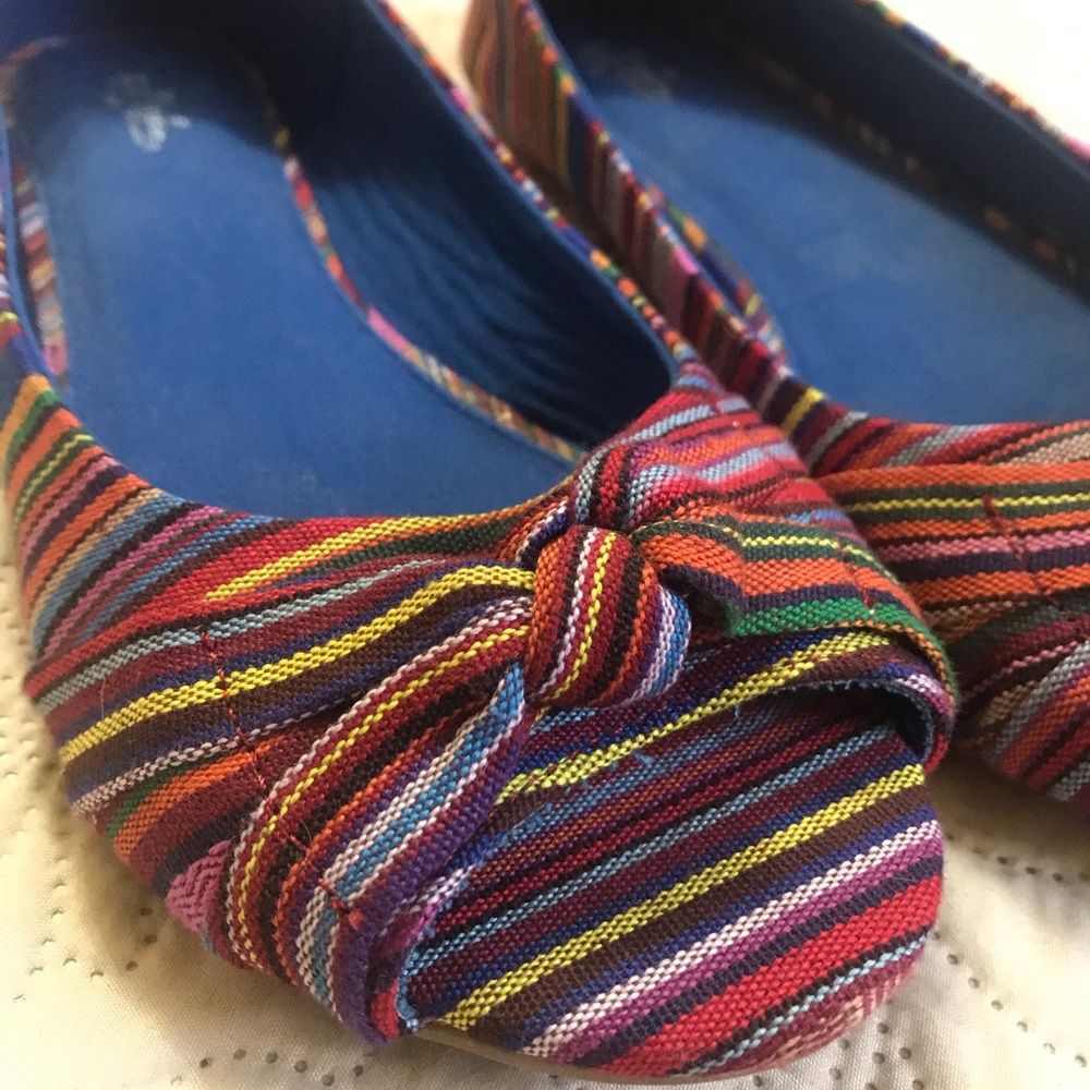 Multi striped flats